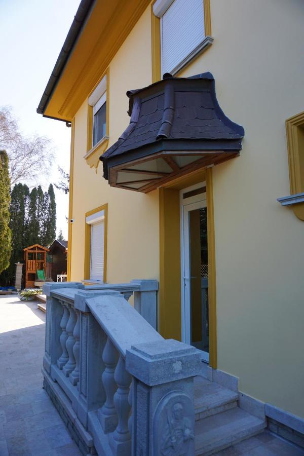 Bed and Breakfast Anna Panzio & Wellness Siófok Exteriér fotografie