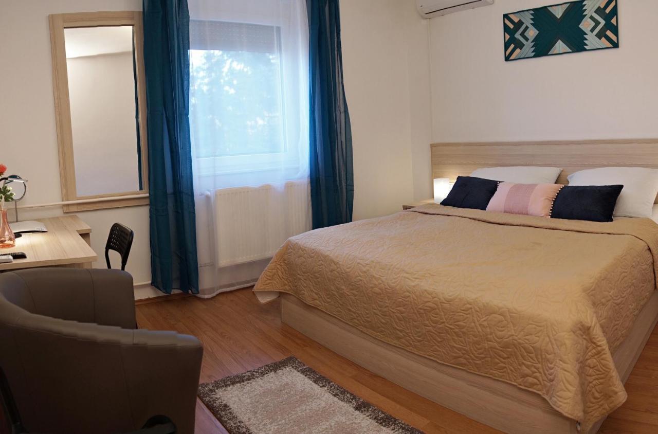 Bed and Breakfast Anna Panzio & Wellness Siófok Exteriér fotografie